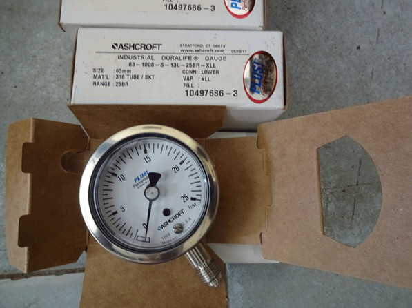 Đồng hồ đo áp suất, Code: 63-1008-S-13-L-0/25BAR-LL, hãng: Ashcroft